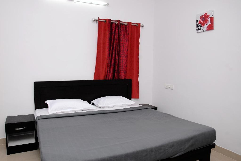 Varsha Enclave Serviced Apartment 迈索尔 外观 照片
